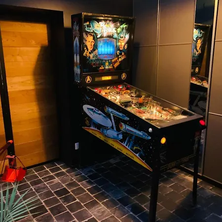 Semesterbostad Maisonnette Jacuzzi Exterieur Chauffe 5mn Lille Saint-Andre-lez-Lille