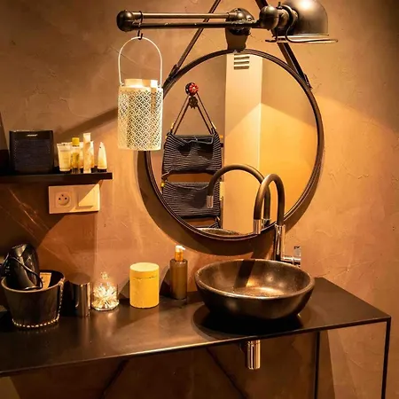 Maisonnette Jacuzzi Exterieur Chauffe 5mn Lille *